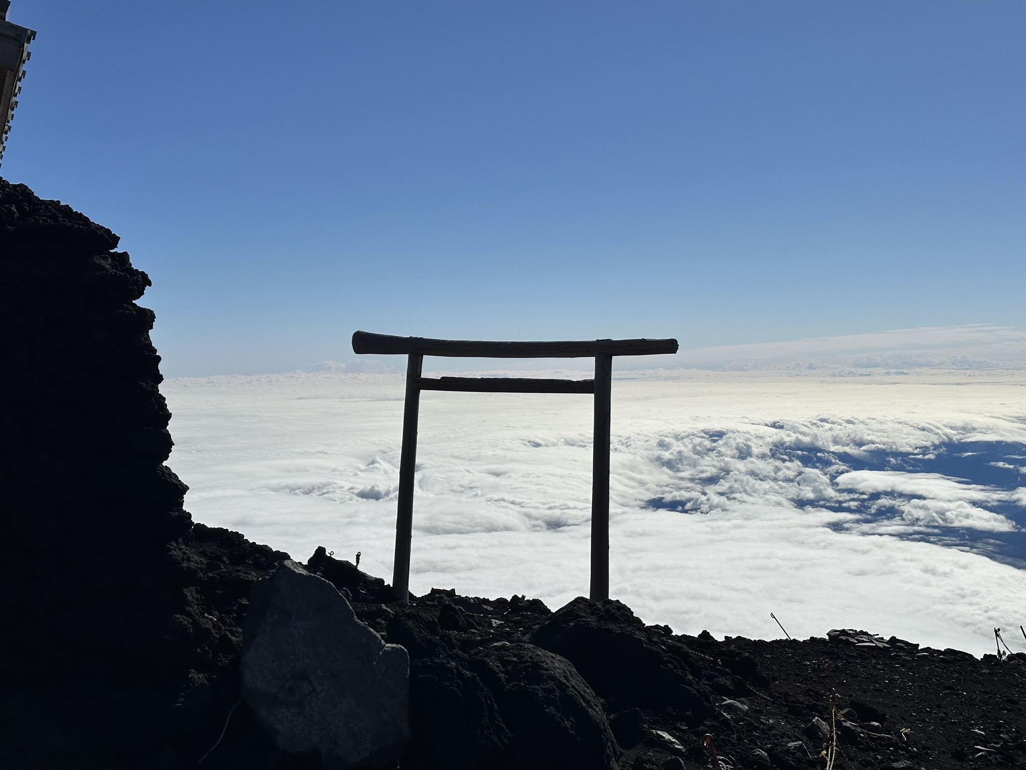Climbing to Mount Fuji’s Summit (3,776m) – Through Wind and Rain